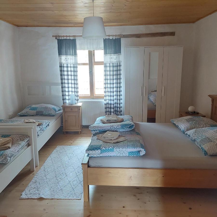 Apartmany U Tri Slunci Hroubovice Exteriör bild